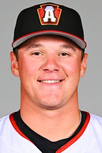 Curve score three runs in top of ninth for victory